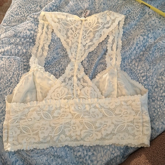 Intimately free people white lace bra with racer back size small excellent cond - Picture 3 of 3
